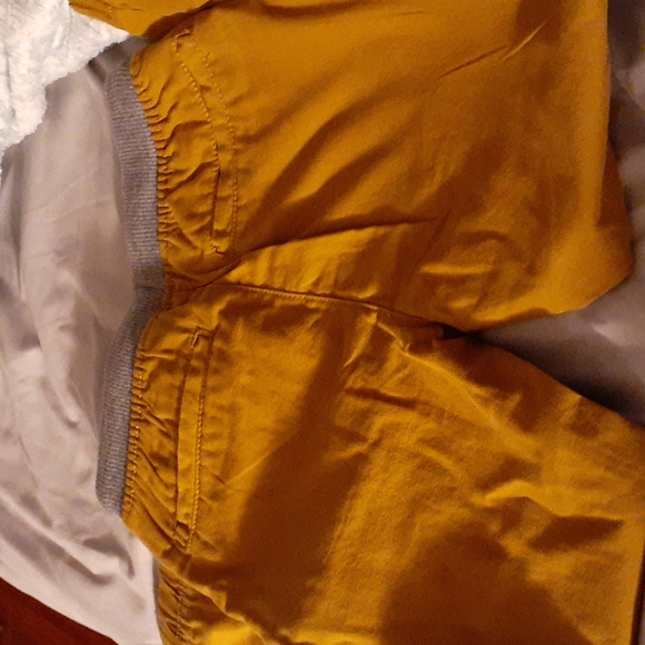 Boys elastic waist tan pants NWOT sz 5T - Picture 3 of 5